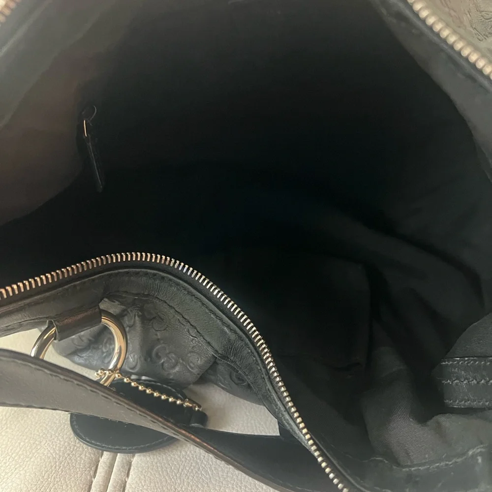 Black Gucci Sima Shoulder Bag.